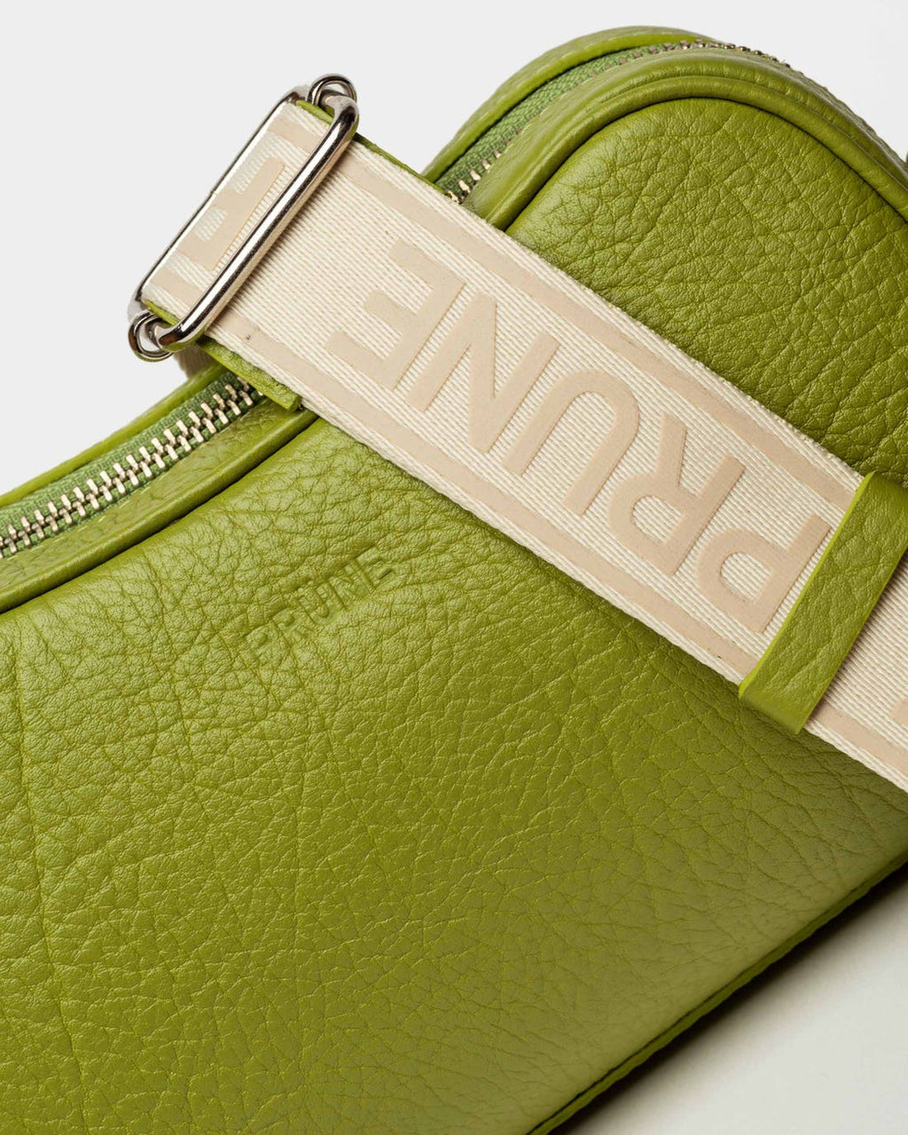 Bandolera The Club en cuero graneado