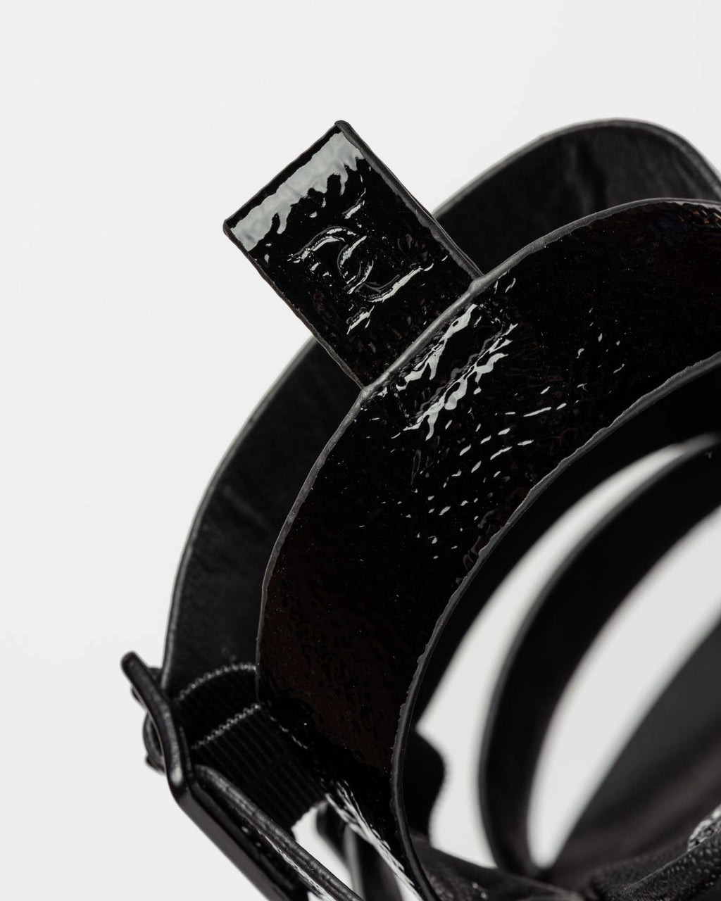 Sandalia media Nina en efecto cuero