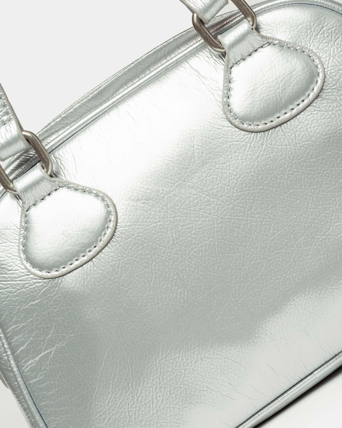 Mini bag Active Studio en efecto charol arrugado