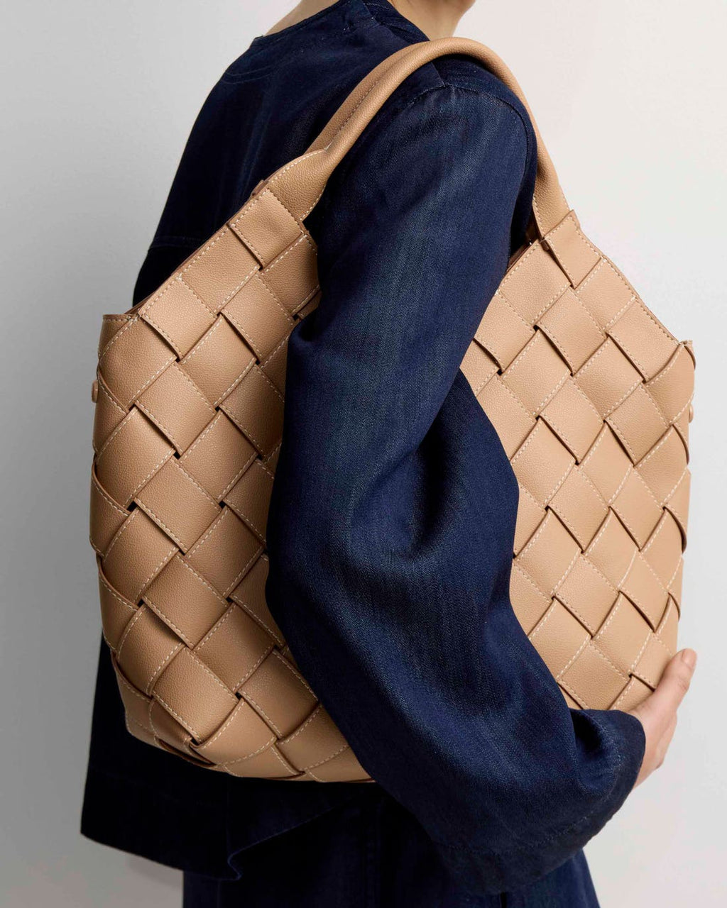 Shopper Rivera en efecto cuero graneado